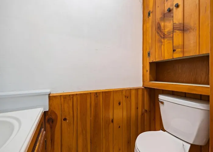 Comfortable Private | Shared Bath & Kitchen * Peoria