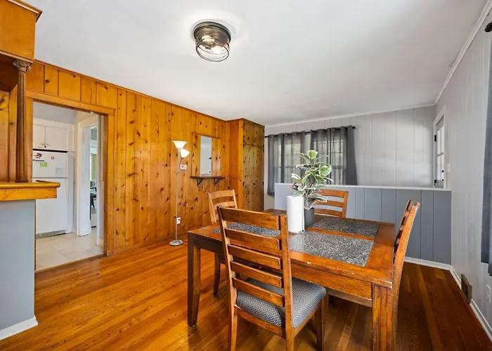 Comfortable Private | Shared Bath & Kitchen * Peoria