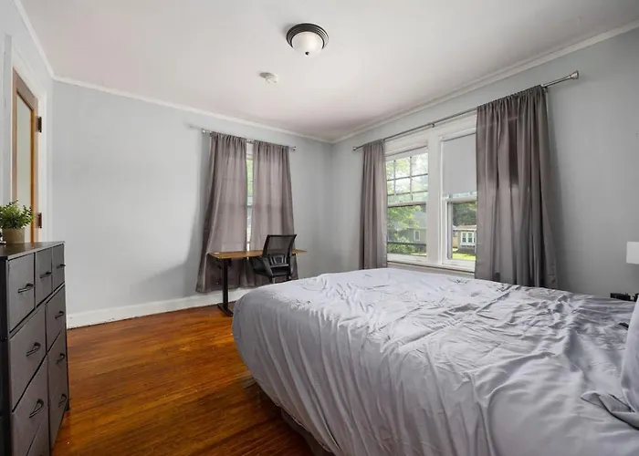 Comfortable Private | Shared Bath & Kitchen