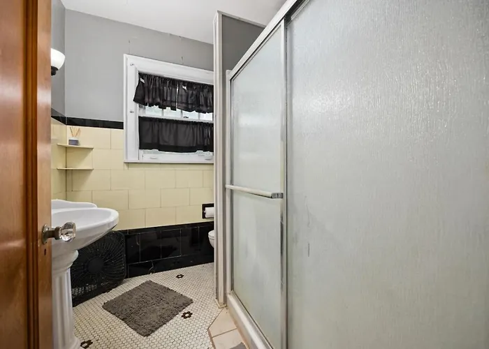 Comfortable Private | Shared Bath & Kitchen